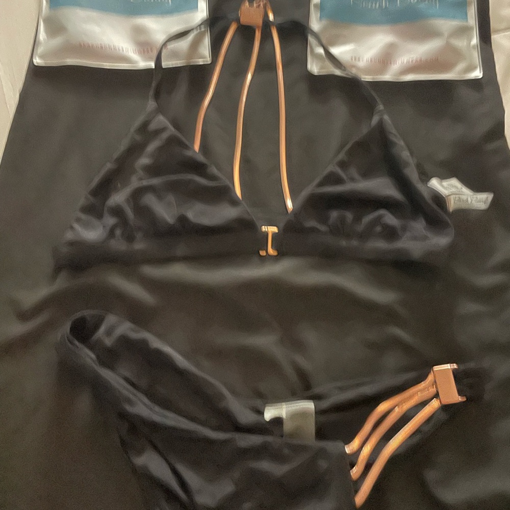 Beach Bunny Black and Gold Bikini Aubrie. Medium bottom Large top.